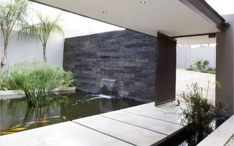 A Beautiful Entrance Koi Pond Idea