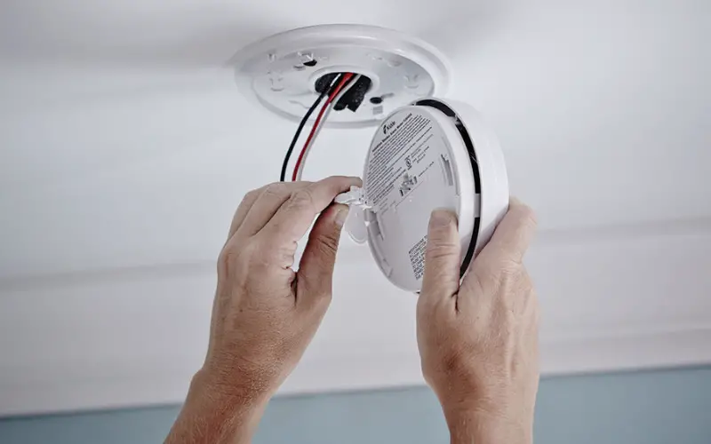 Can You Unplug a Hard Wired Smoke Detector